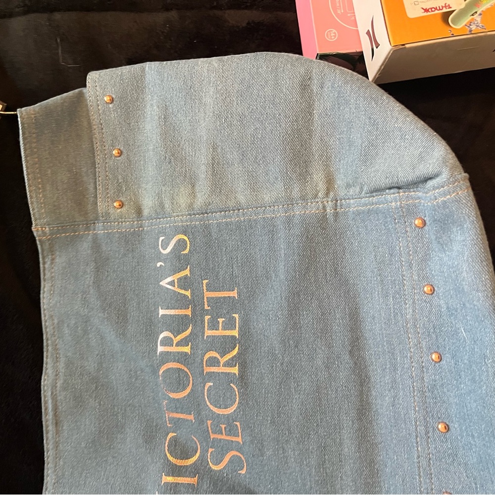 Vs Bag and can holder